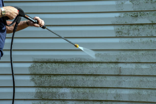 Best Animal Enclosure Cleaning  in Middleburg Heights, OH
